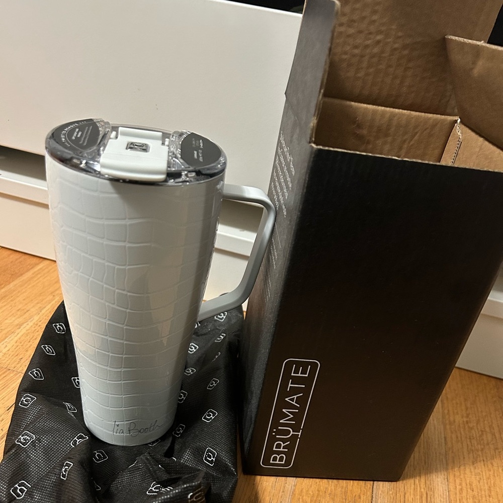 BrüMate Tia Booth white Croc XL toddy